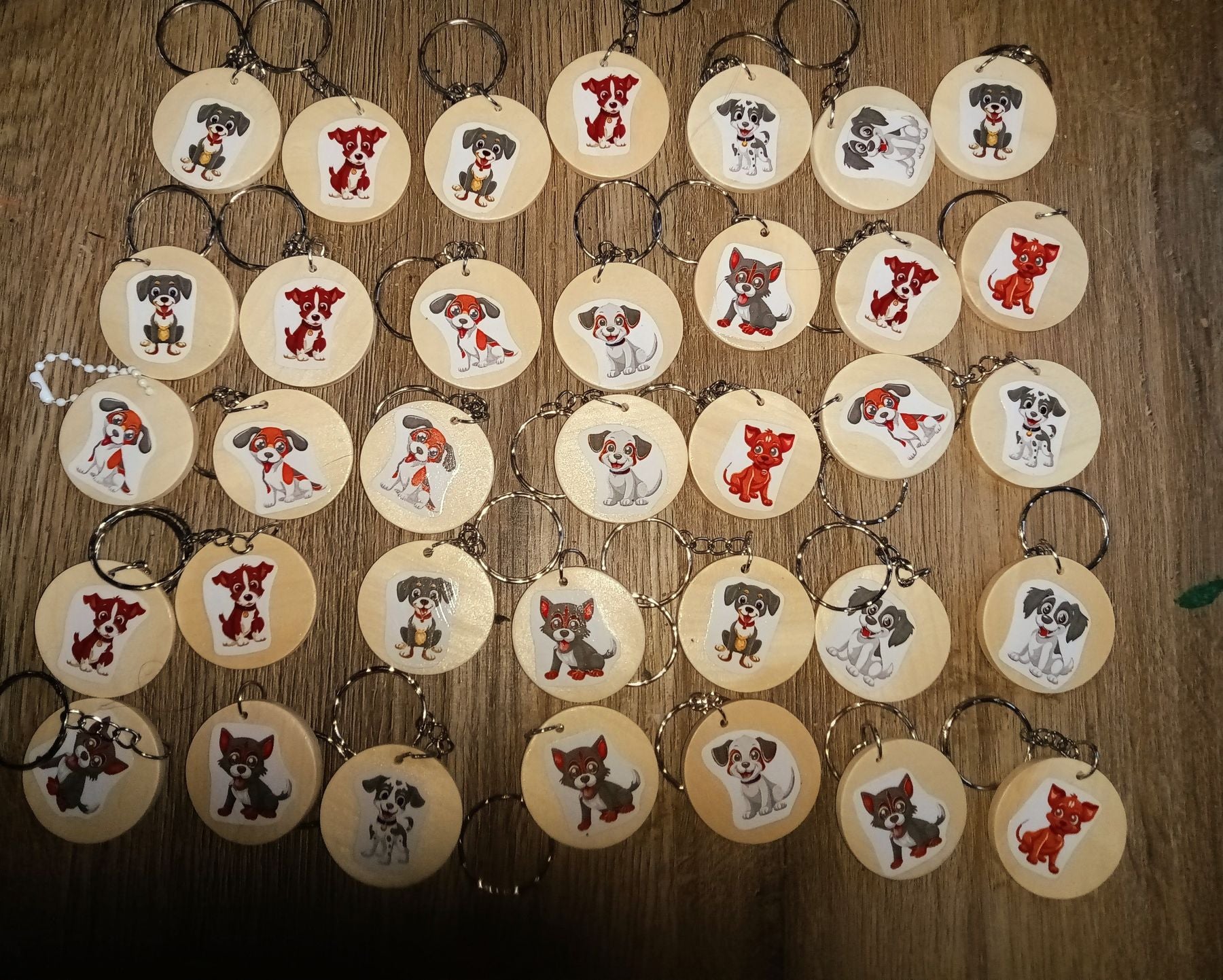 1 inch wooden double sided keyrings featuring dogs