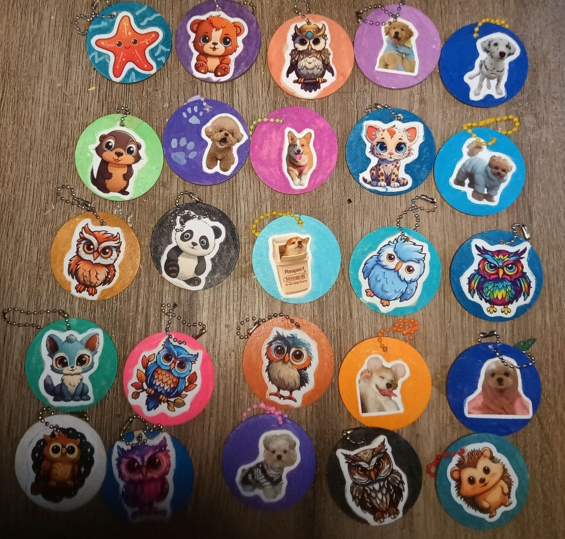 3 inch wooden or acrylic double sided keyrings featuring animals