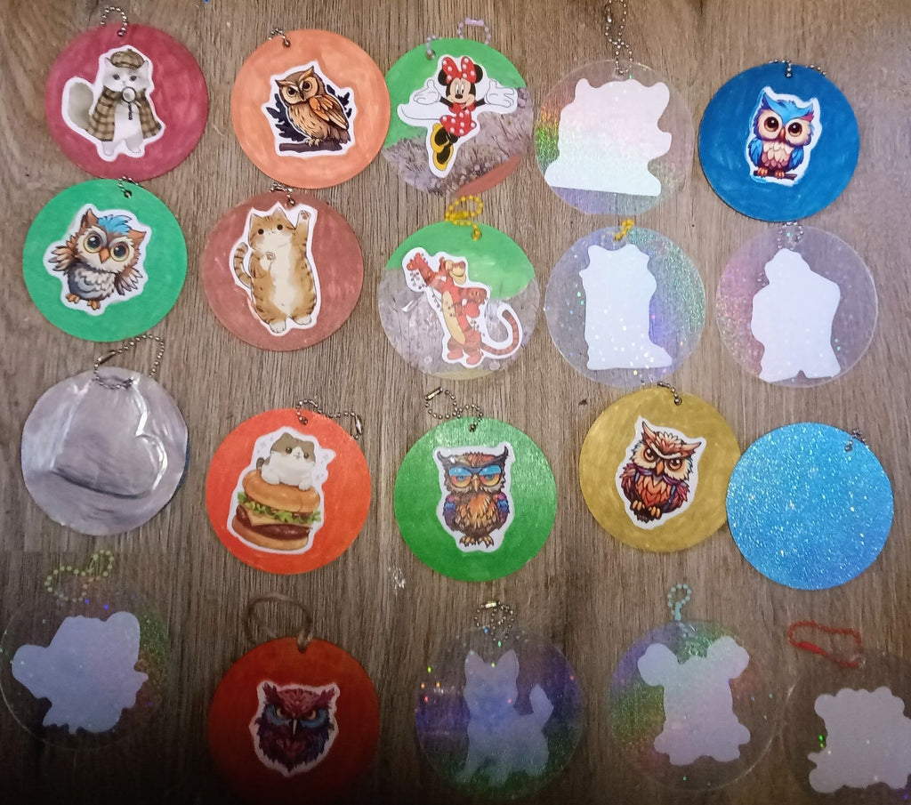 3 inch wooden or acrylic double sided keyrings featuring animals