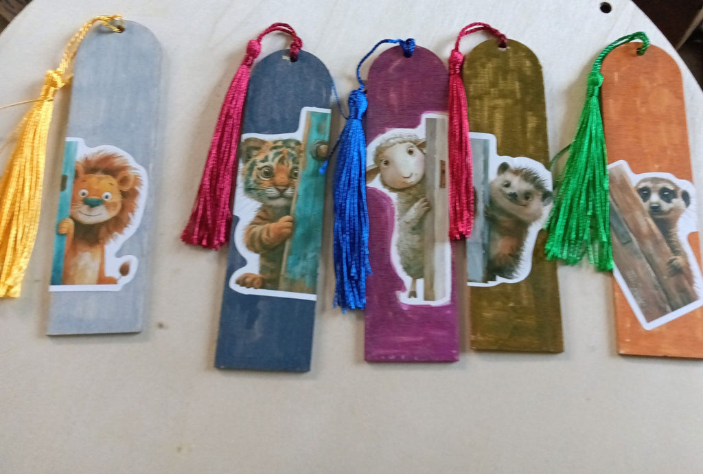  4 inch wooden bookmarks with tassle animal related
