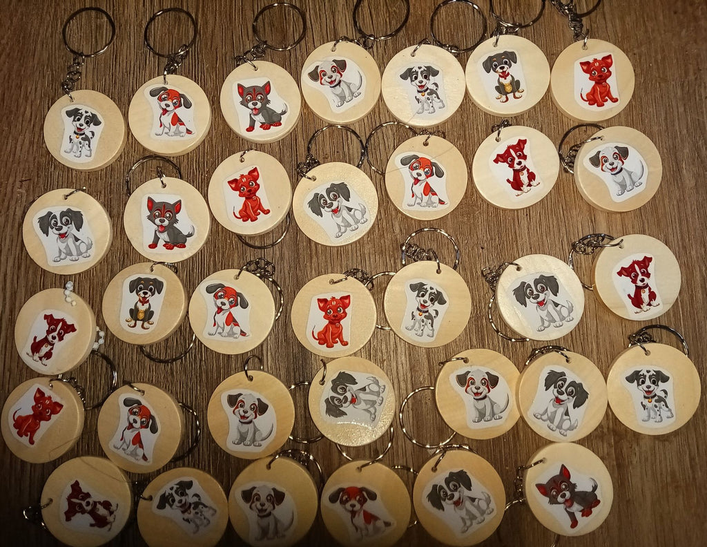 1 inch wooden double sided keyrings featuring dogs