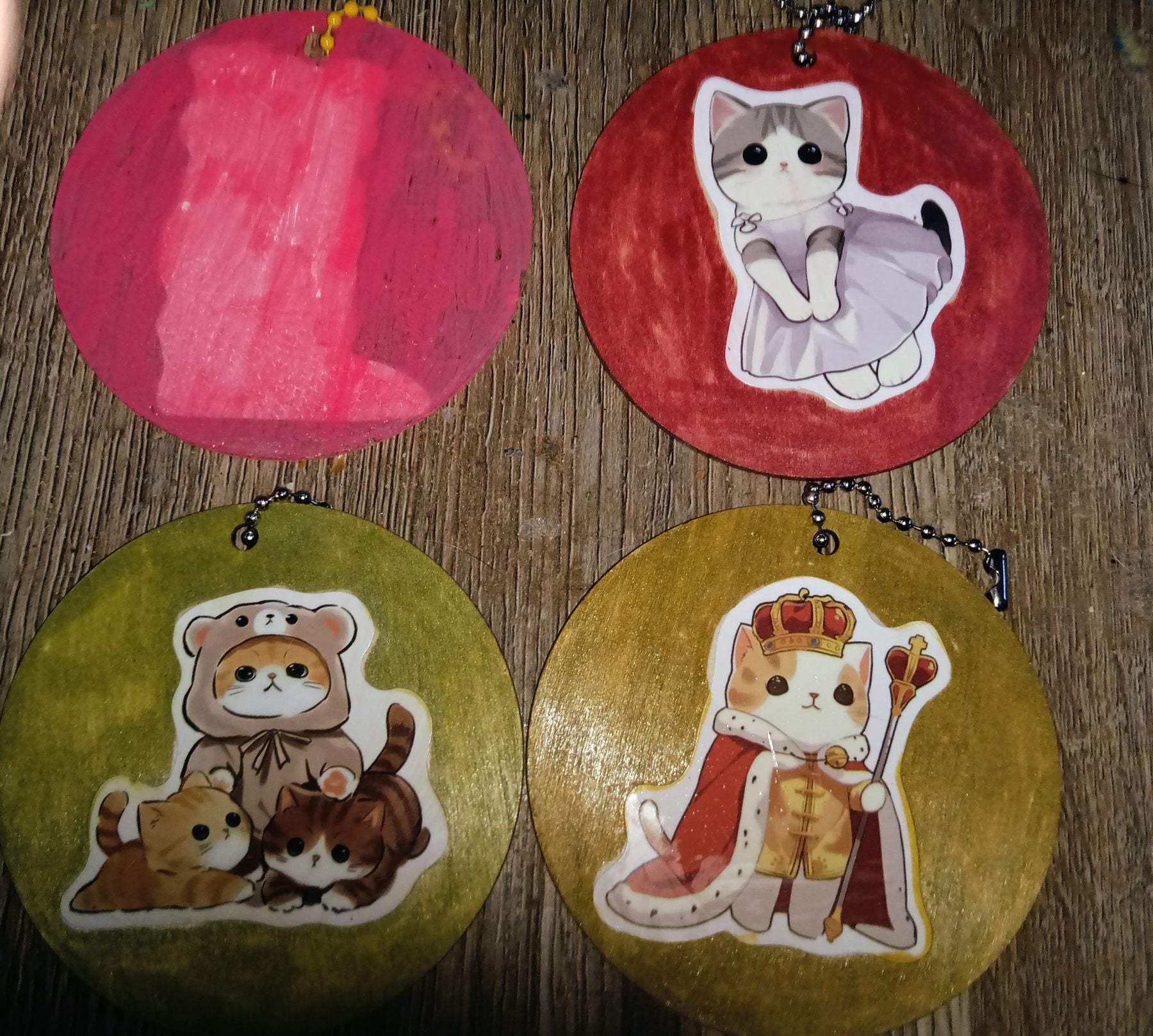3 inch wooden or acrylic double sided keyrings featuring animals